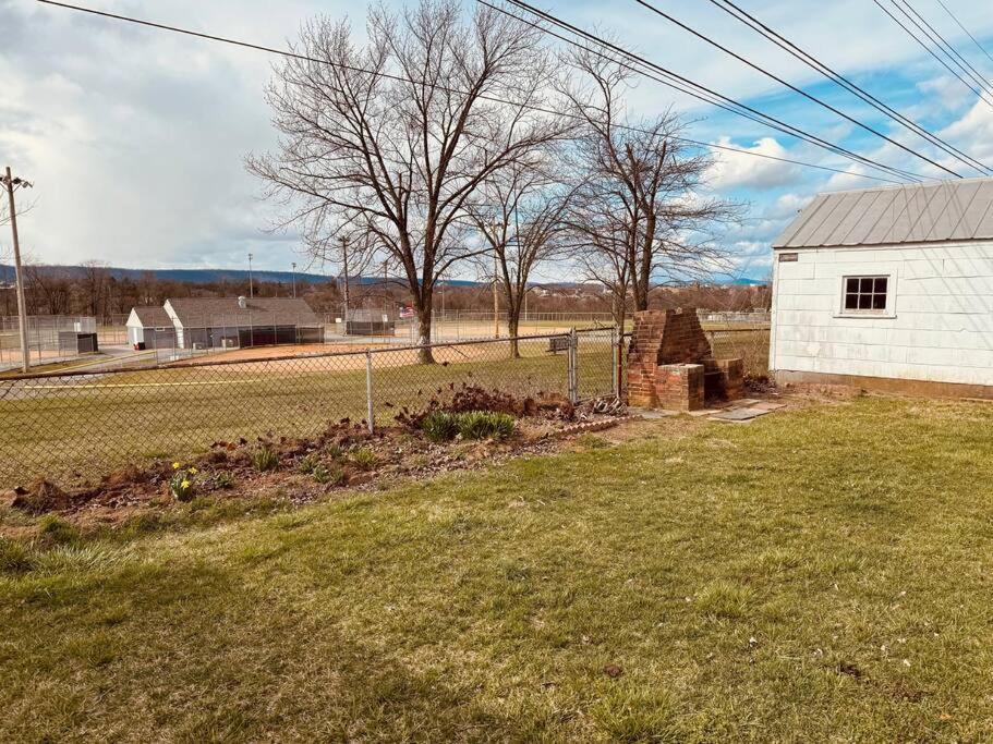 Hollida House Villa Martinsburg Exterior photo